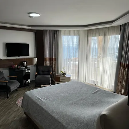 Ella House Butik Otel Güre