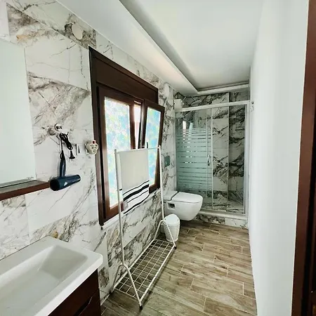 Ella House Butik Gure