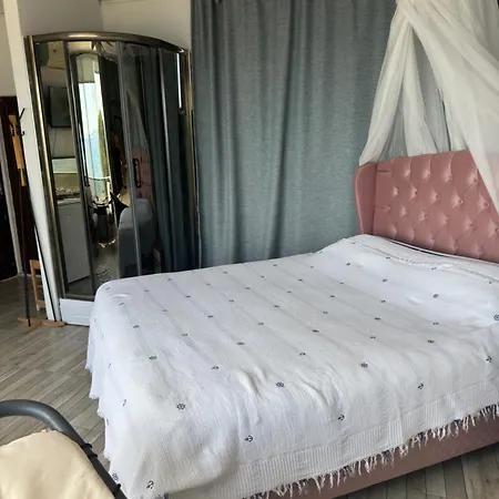 Ella House Butik * Gure